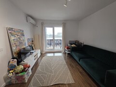 Trapezului, 15 minute metrou, pe strada Taifunului, bloc 2020