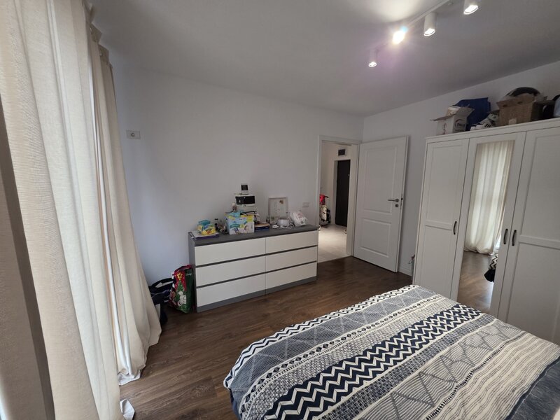 Trapezului, 15 minute metrou, pe strada Taifunului, bloc 2020