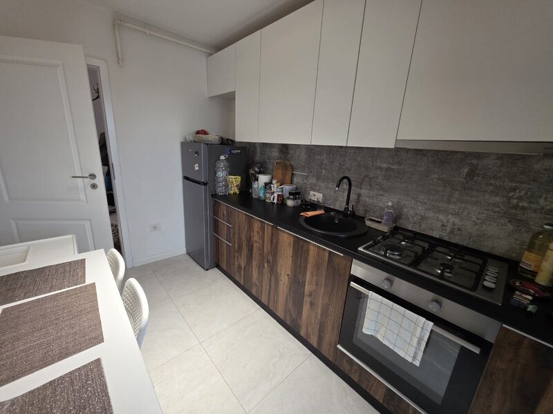 Trapezului, 15 minute metrou, pe strada Taifunului, bloc 2020