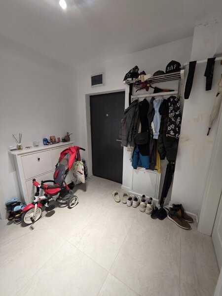 Trapezului, 15 minute metrou, pe strada Taifunului, bloc 2020